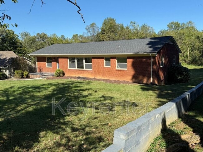 Photo - 424 Bridge View Ln House