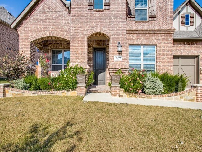 Building Photo - 3005 Carrington Dr