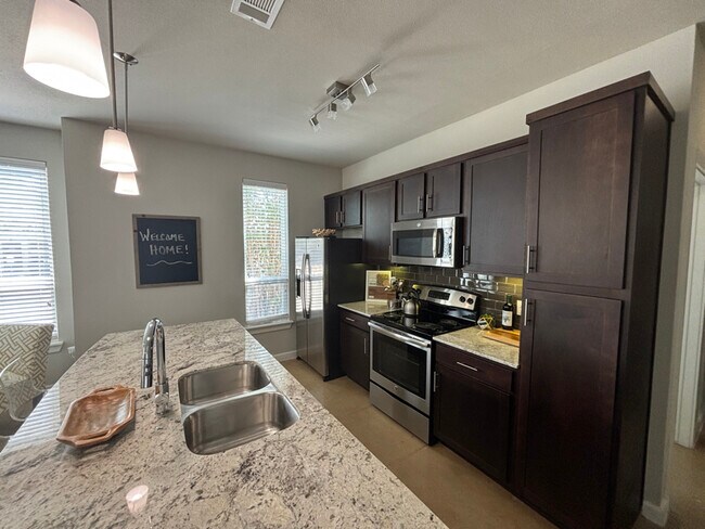 Foto del edificio - 4300 Cromwell Dr