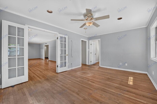 Foto del edificio - 3550 Ainsworth Dr