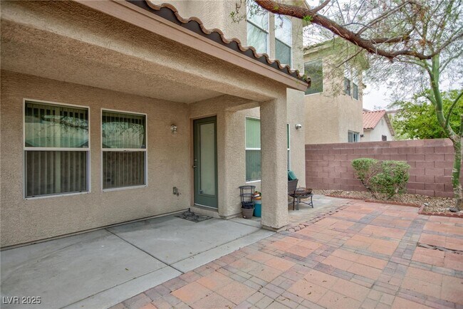 Foto del edificio - 6784 W Oak Mist Ave