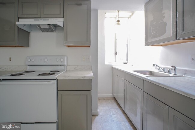Foto del edificio - 6401 Rising Sun Ave