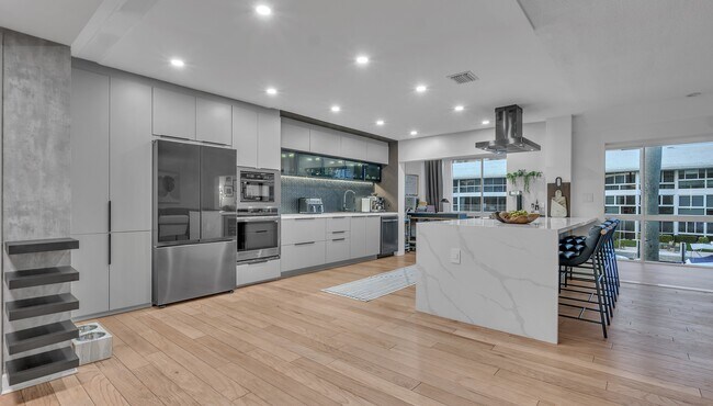 Foto del edificio - 3051 NE 47th Ct