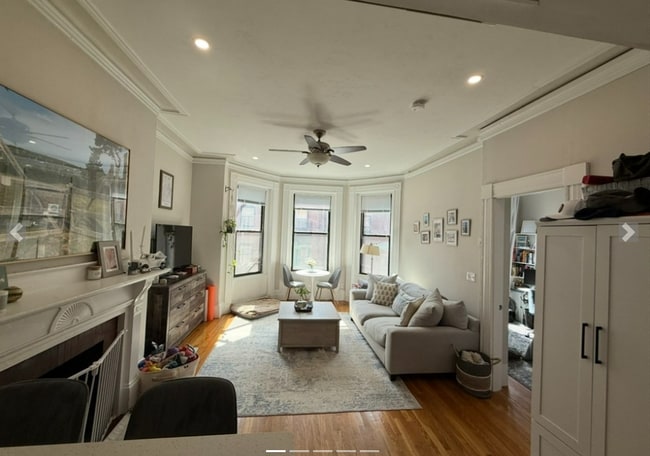 Building Photo - 219 Beacon St