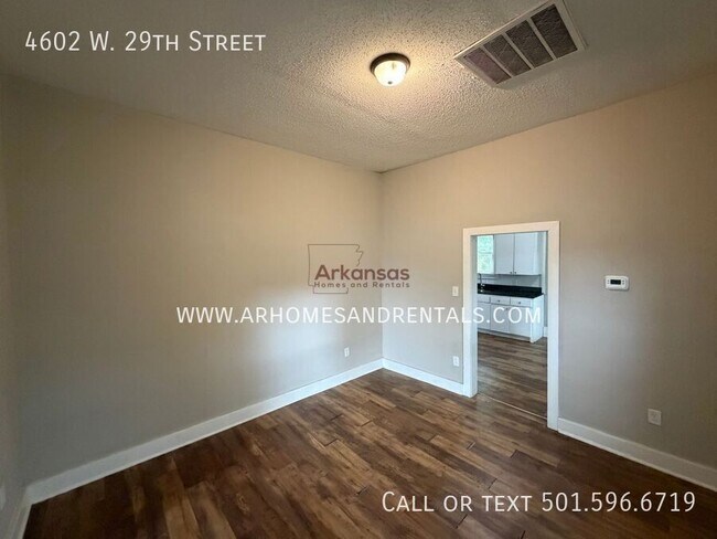 Foto del edificio - 4602 W 29th St