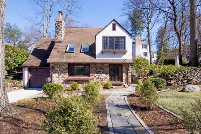 Foto del edificio - 116 Potter Rd