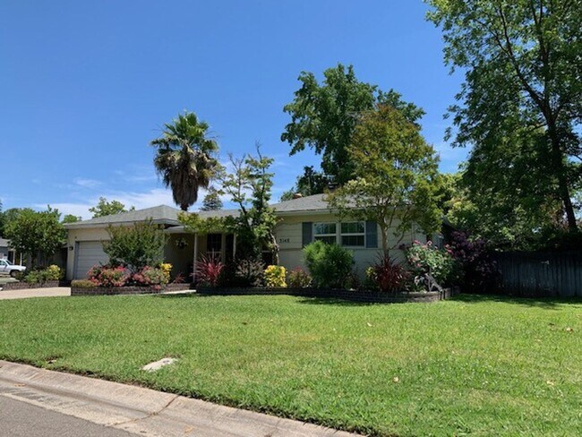 Building Photo - 2 br, 1 bath House - 3148 PENNLAND DR