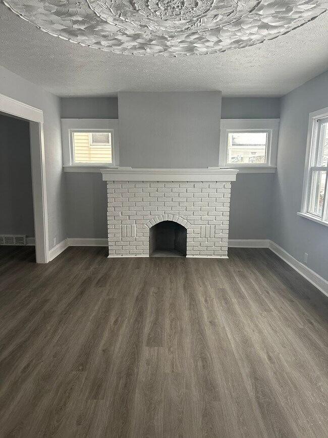 Foto del edificio - 4bd Single Garfield Cash Pay