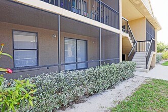 Building Photo - 5331 Summerlin Rd