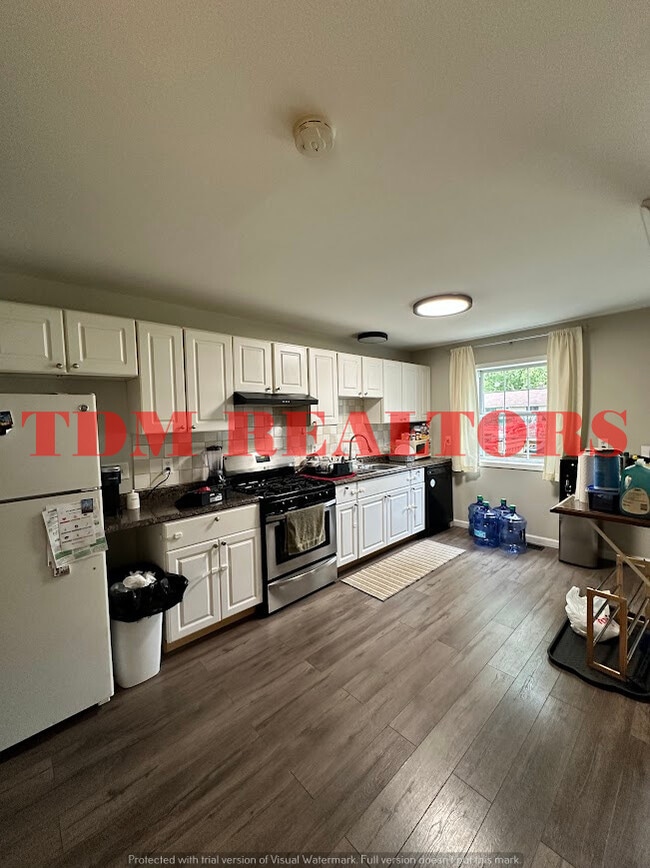 Foto del edificio - 2121 Christner St