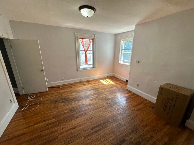 Building Photo - 23 Pratt St