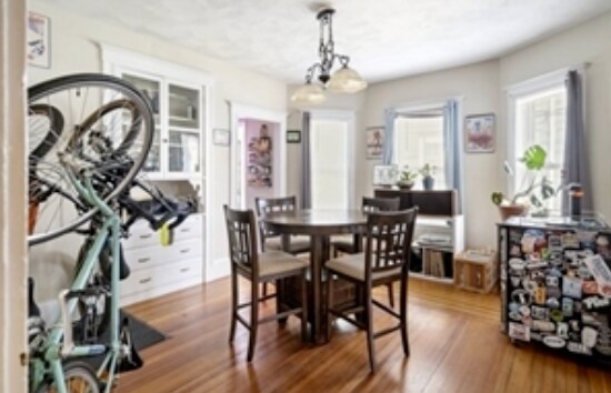 Foto del edificio - 44 Greenleaf Ave
