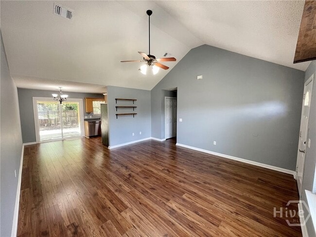 Building Photo - 119 Mustang Dr
