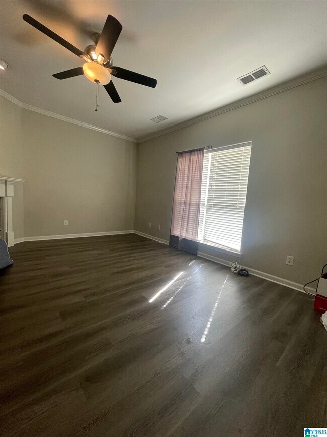 Building Photo - 121 Sommersby Cir