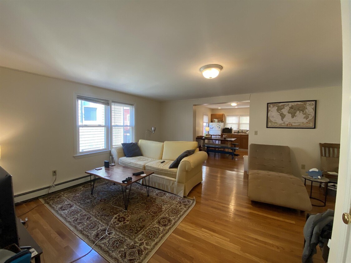 Foto principal - 128 Pine St