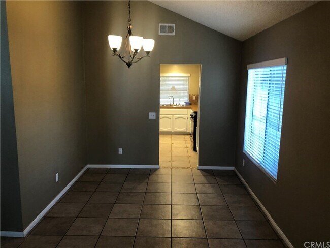 Building Photo - 25433 Blackwood Rd