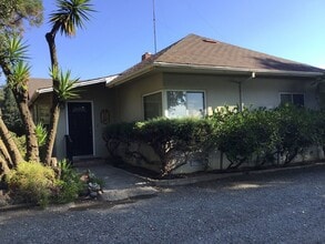 Building Photo - 6300 Thomas Rd