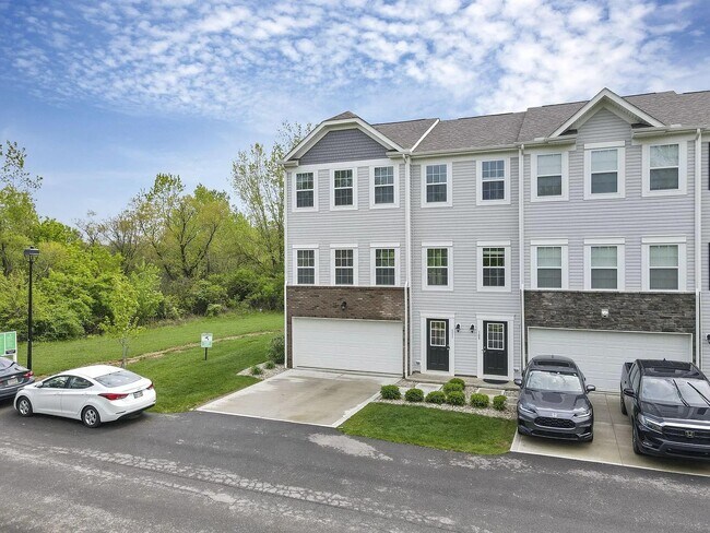 Foto del edificio - 111 Coyote Willow Dr