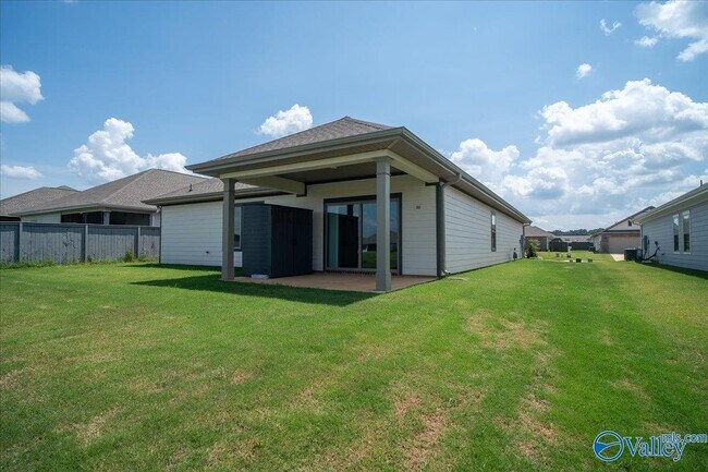 Foto del edificio - 154 Lillian Farms Blvd