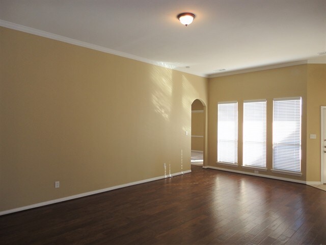 Foto del edificio - 4404 Grassy Glen Drive