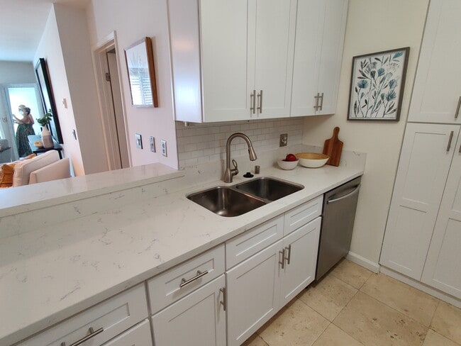 Building Photo - 7765 W 91st St