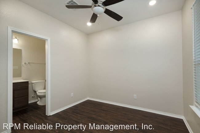 Building Photo - 4 br, 2.5 bath House - 2017 Rhetts Pl