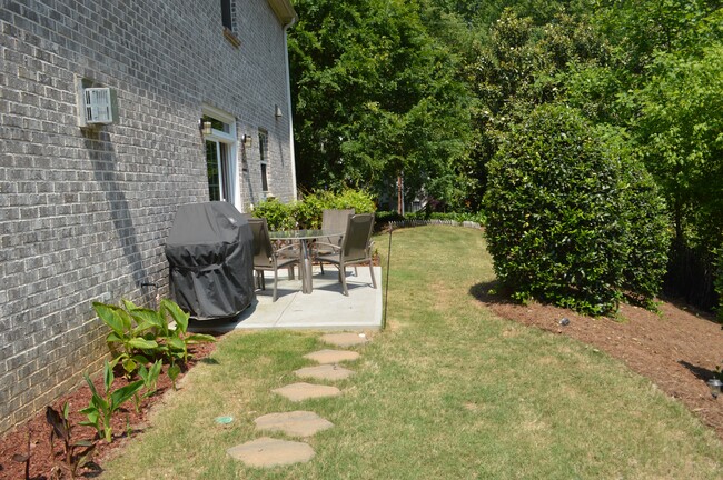 Building Photo - 3810 Ellsworth Way