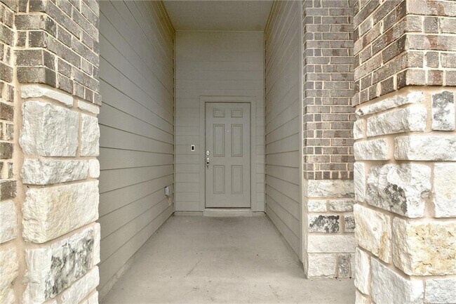 Foto del edificio - 21716 Windmill Ranch Ave