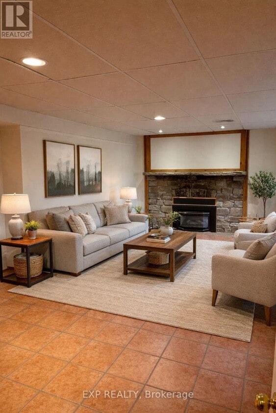 Building Photo - 14926 Chinguacousy Rd