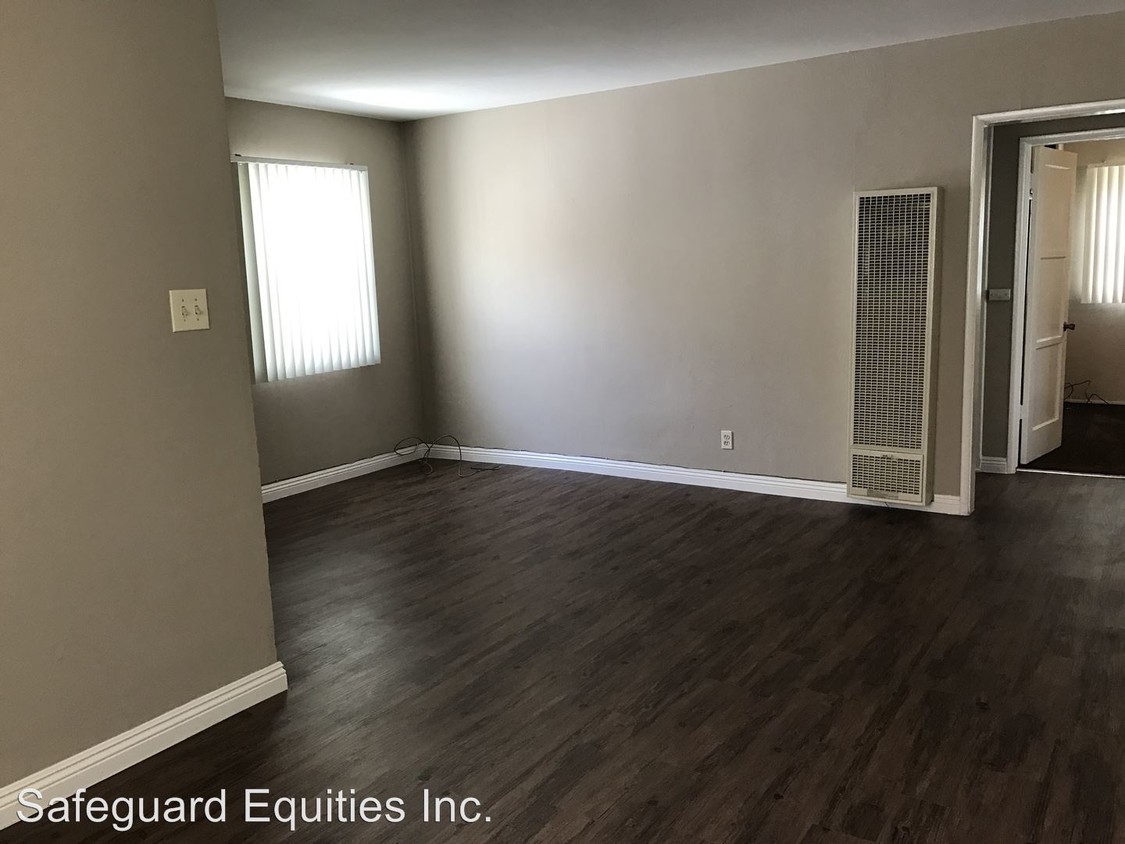 Foto principal - 8582 La Salle St