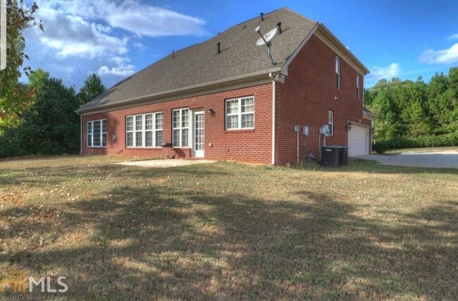 Building Photo - 7071 Blue Sky Dr