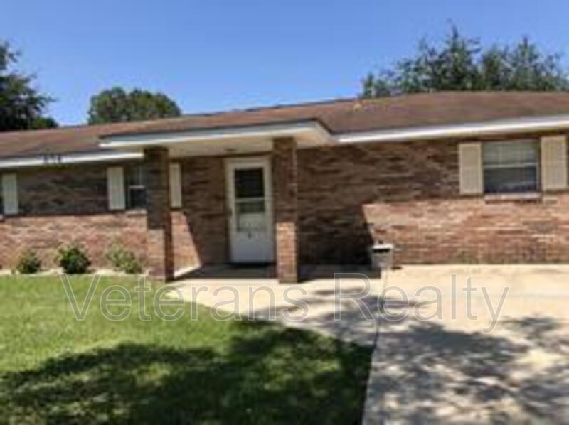 404 E Old Pass Rd, Long Beach, MS 39560 House Rental in Long Beach