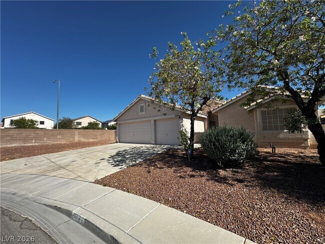 Foto del edificio - 1404 Laughing Larkspur Ave