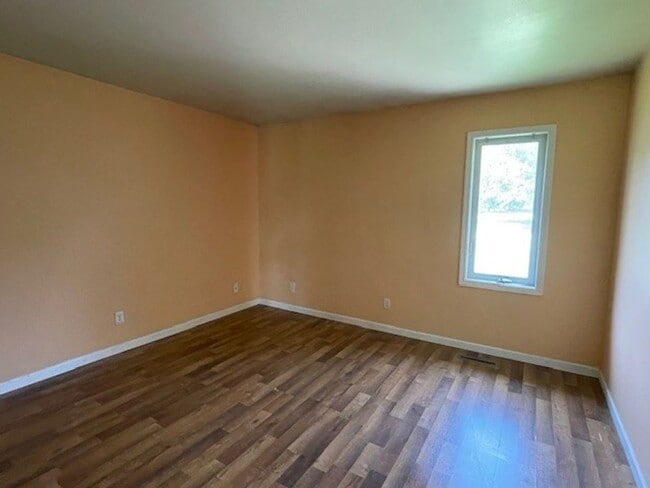Building Photo - 2610 Blarney Stone Dr