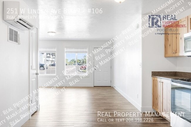 Building Photo - 251 W Linden Ave