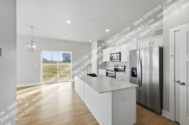 Foto del edificio - 818 Kingfisher Dr