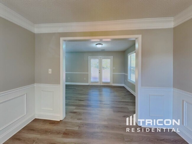 Building Photo - 260 Brook Hollow Dr