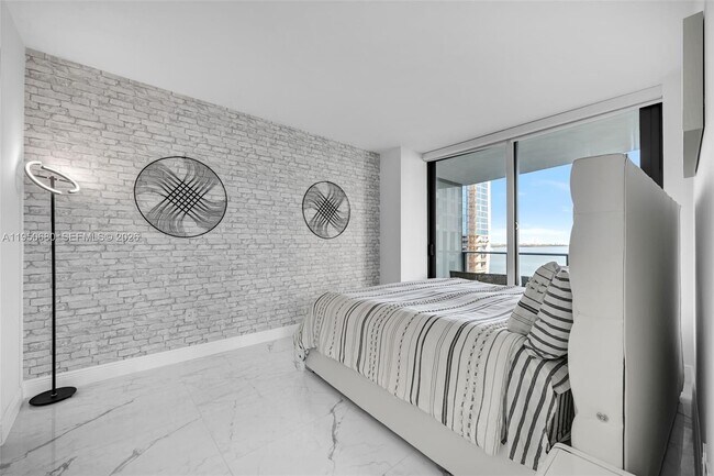 Foto del edificio - 460 NE 28th St