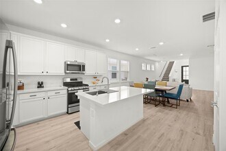 Building Photo - 21734 Heather Elm Dr
