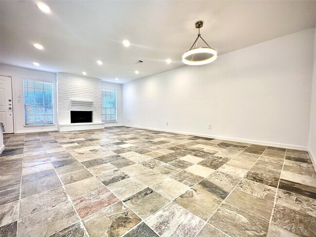 Photo - 14771 Perthshire Rd Apartment