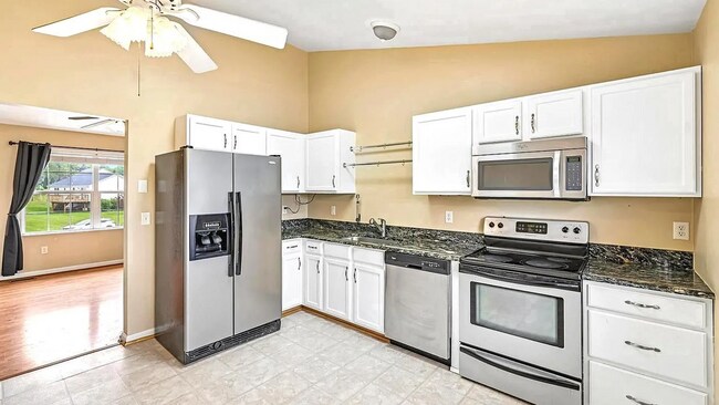 Foto del edificio - 9 Heritage Ln