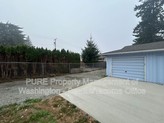 Building Photo - 2010 N Cascade Pl