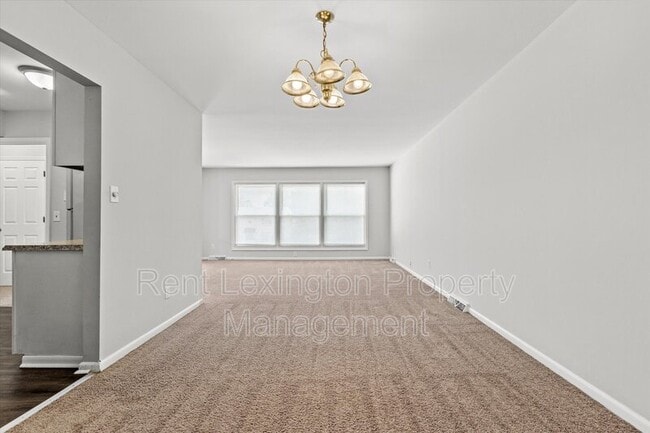 Building Photo - 831 Malabu Dr