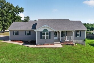 Building Photo - 23600 Roulette Rd