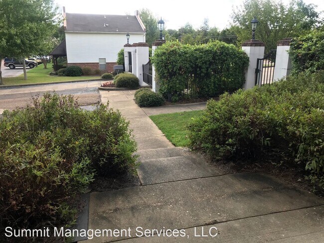 Building Photo - 2 br, 2.5 bath House - 103 Edinburgh Way