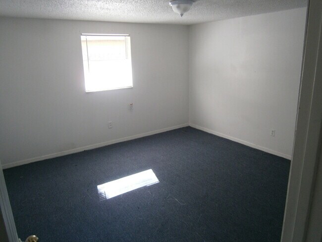 Foto del edificio - Cozy 2 Bedroom/1 Bath Duplex in Eatonville!!