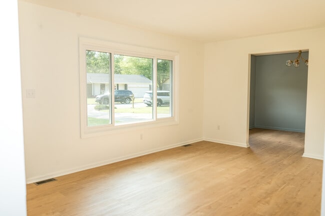 Building Photo - 1714 Aydlett Cir
