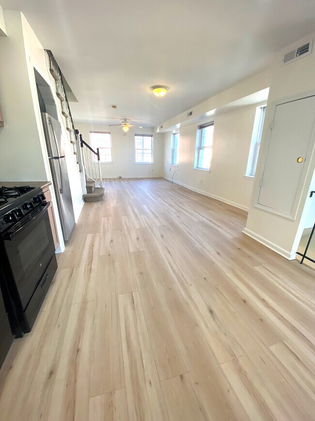 Foto del edificio - 1453 N 4th St