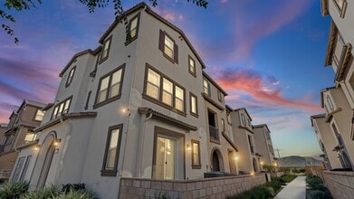 Building Photo - 40509 Melrose Dr