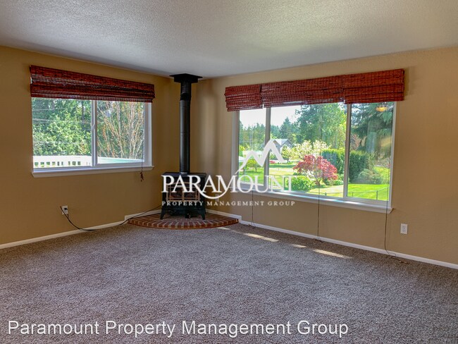 Foto del edificio - 3 br, 2 bath House - 868 California Ave E